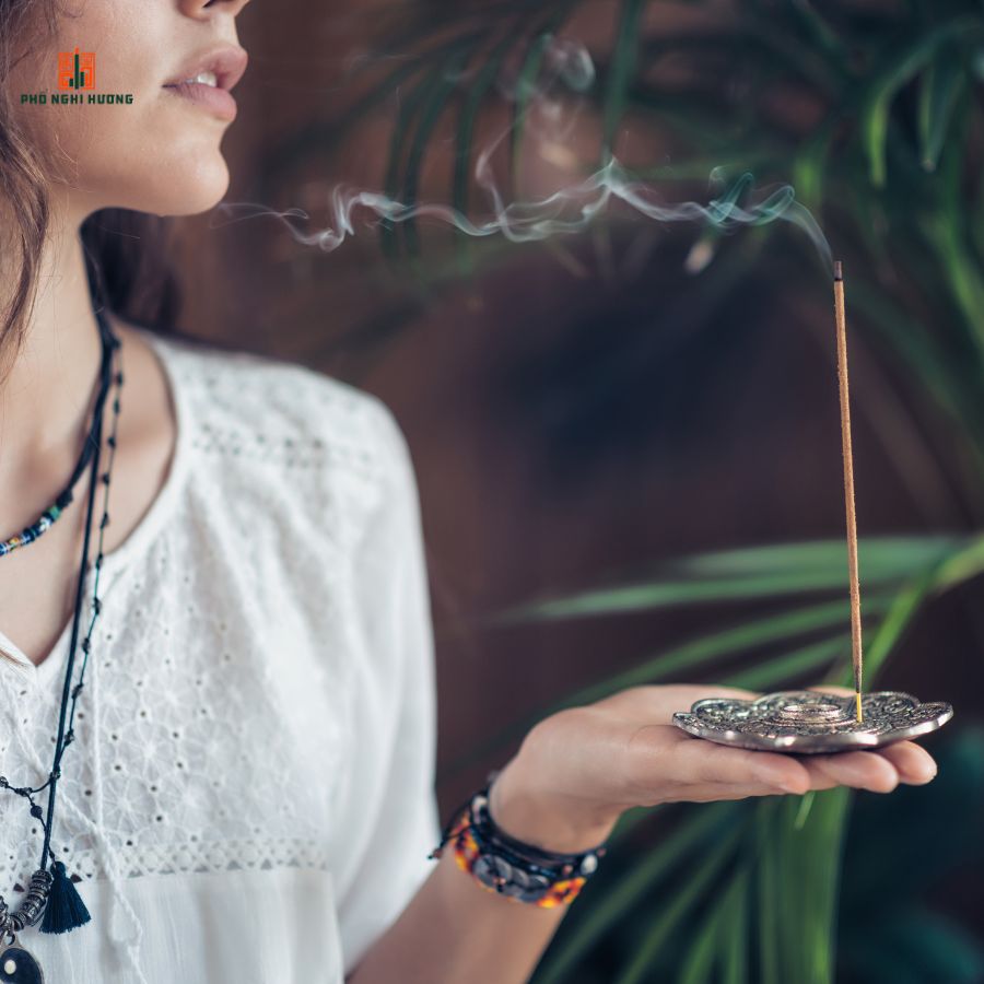 Nhang Trầm Hương Nguyên Chất Là Gì